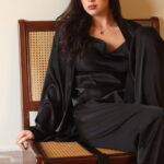 I Am The Boss in black